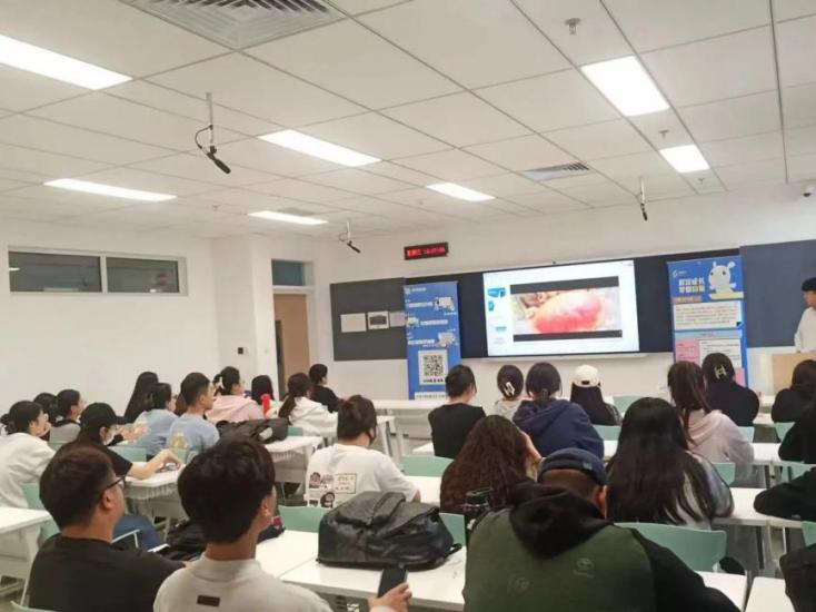 融匯中西，共創未來 青島黃海學院國際商學院的教育文化交流之路